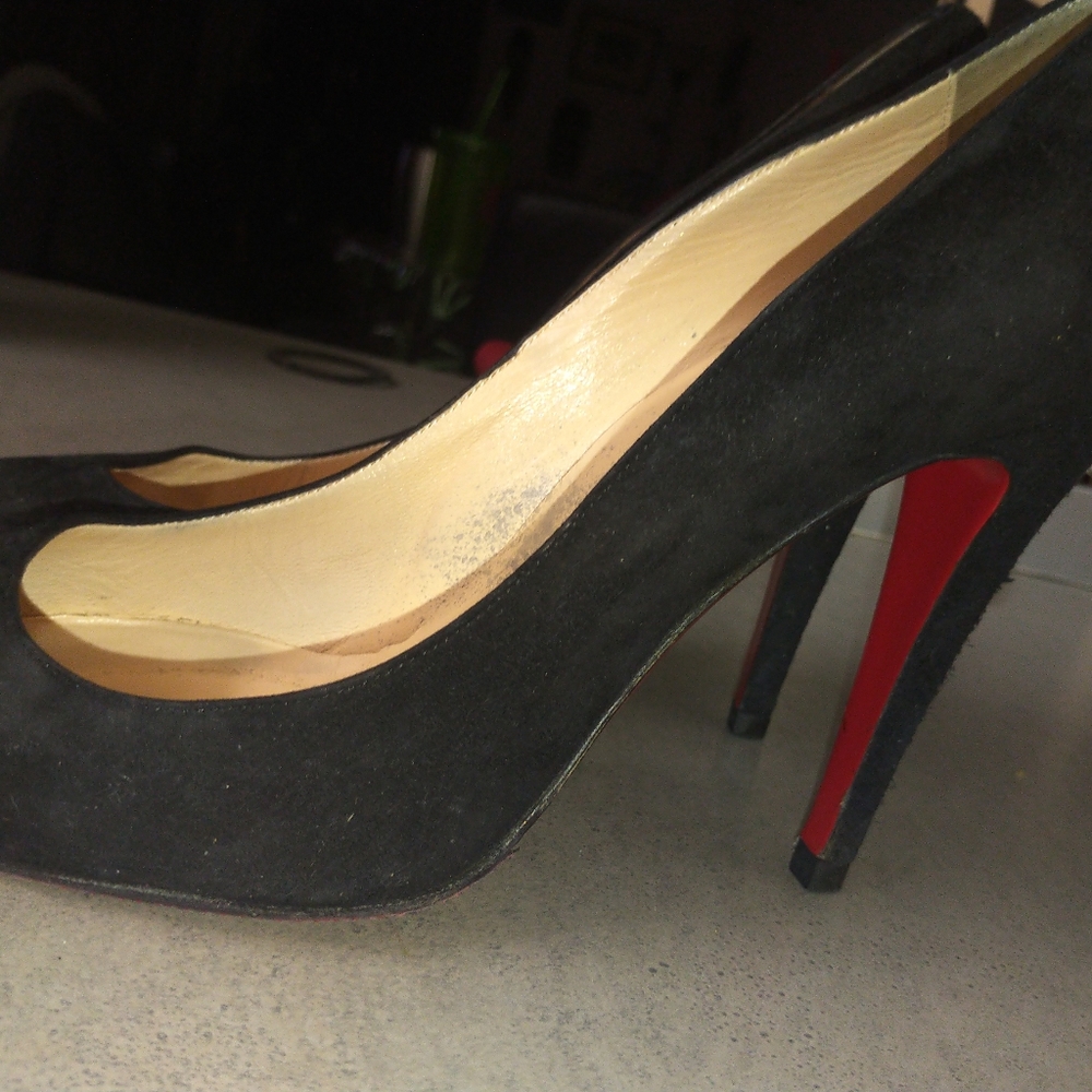 Christian Louboutin Black Suede Classic Pumps - Picture 3 of 12